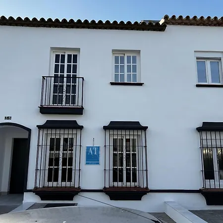 Leon 38 Apartments Private Parking - Eaw Homes *