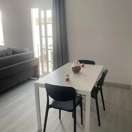 Leon 38 Private Parking - Eaw Homes