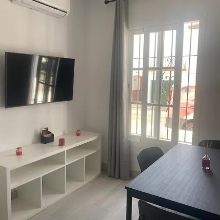 Leon 38 Private Parking - Eaw Homes