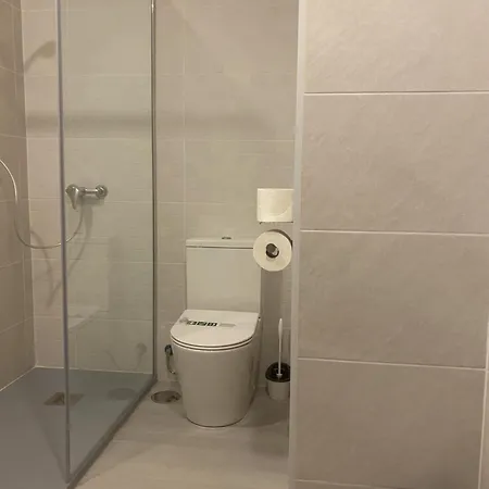 Leon 38 Private Parking - Eaw Homes