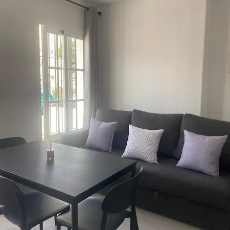 Leon 38 Private Parking - Eaw Homes