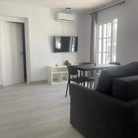 Leon 38 Private Parking - Eaw Homes Lejlighed *