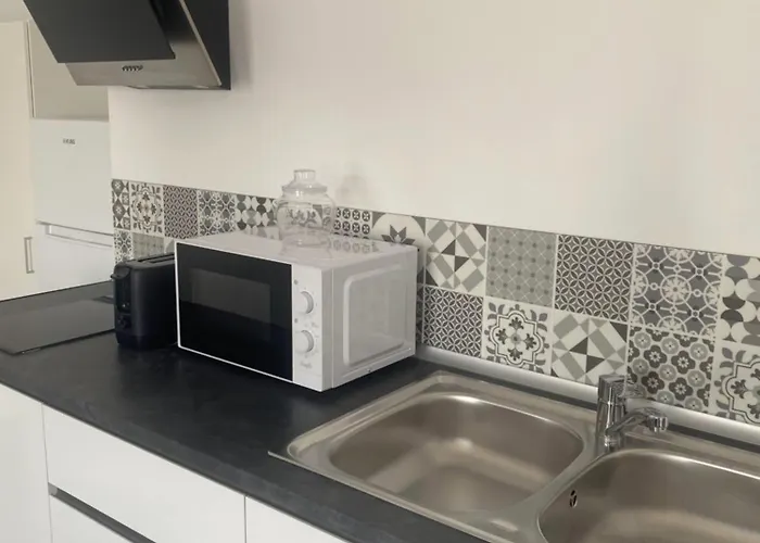 Leon 38 Apartments Private Parking - Eaw Homes Lejlighed